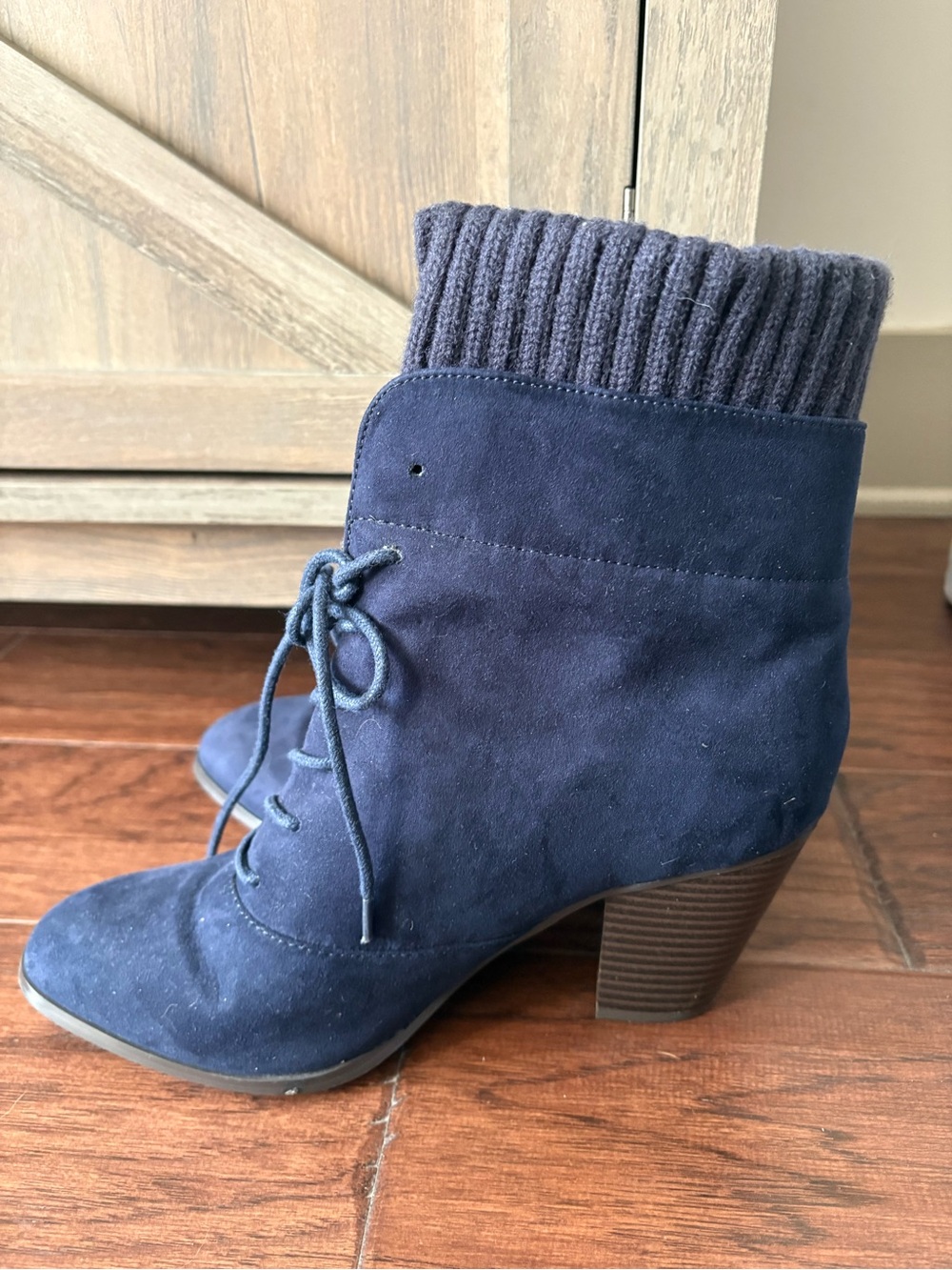 Raphaella Women’s Heeled Suede Booties